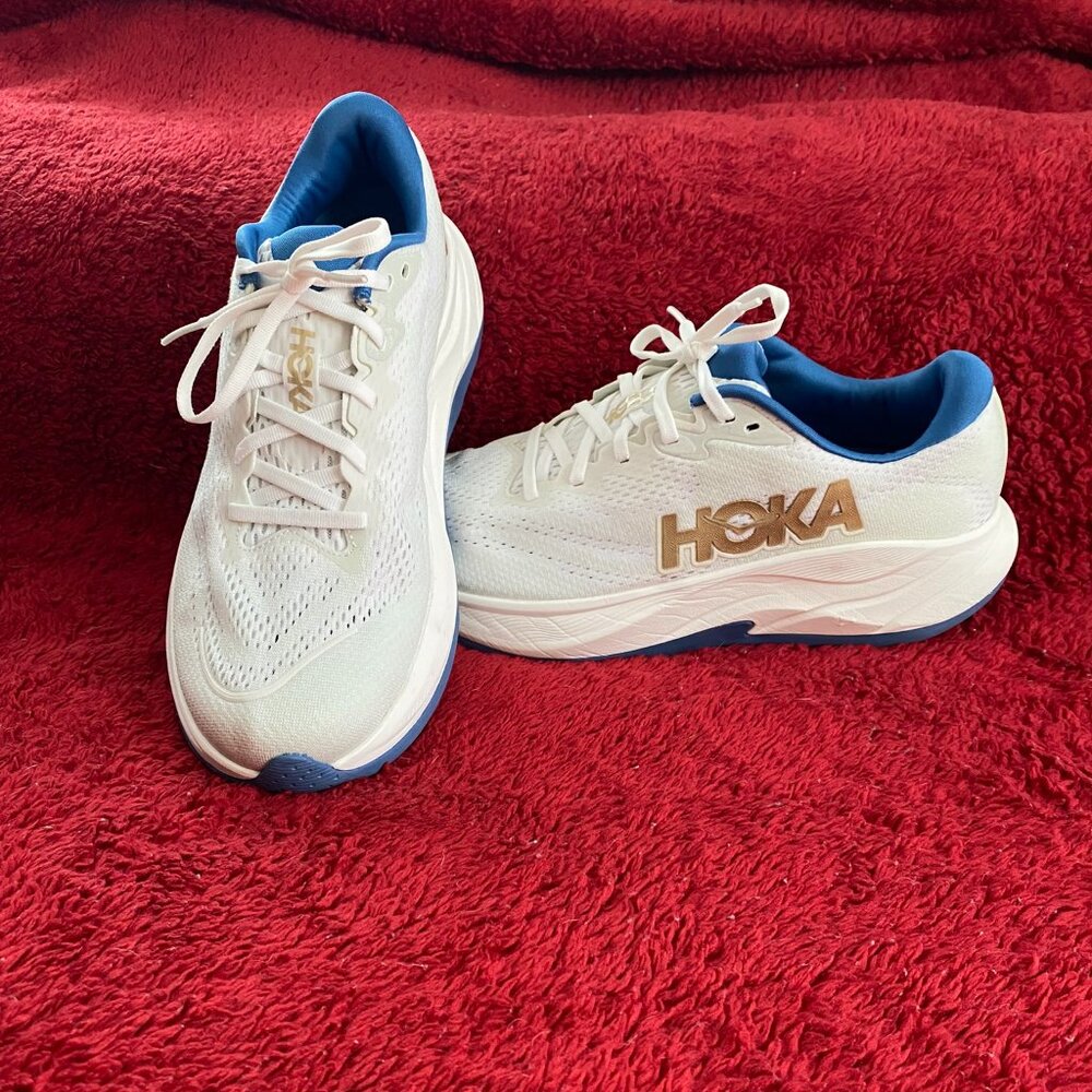 Men's Hoka Rincon 4 - Size 10D - White with Blue Trim